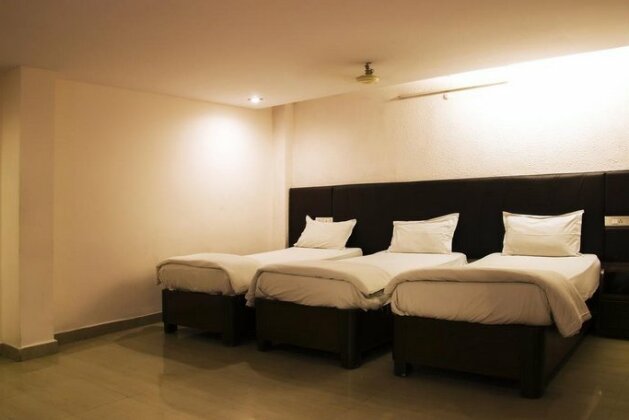 Hotel Amaravathi Residency - Photo5