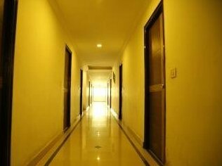 Hotel Legend Grand - Photo4