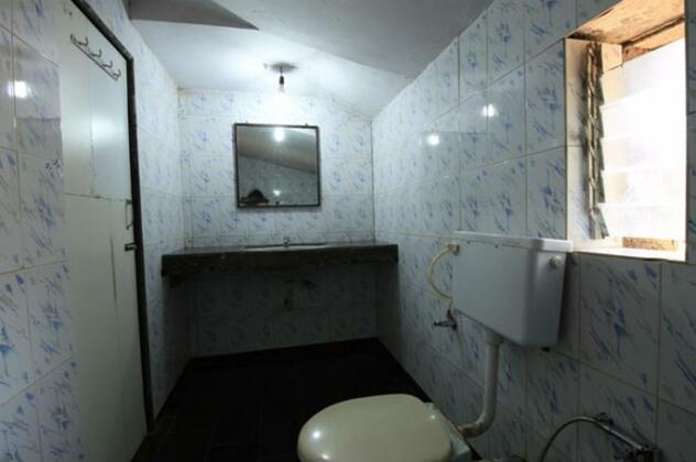 Hotel Dwarka - Pure Veg - Photo4