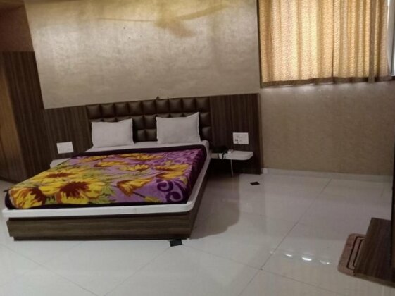 Sapna Hotel & Restaurant - Photo2