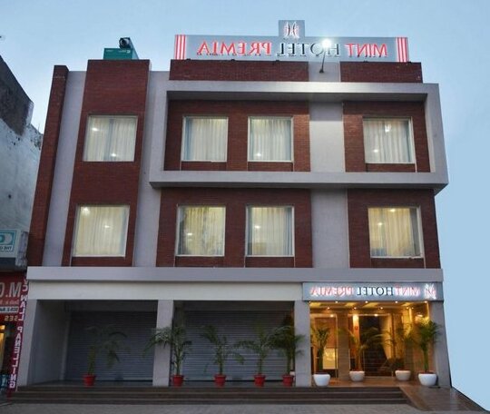 Mint Hotel Premia Chandigarh Zirakpur