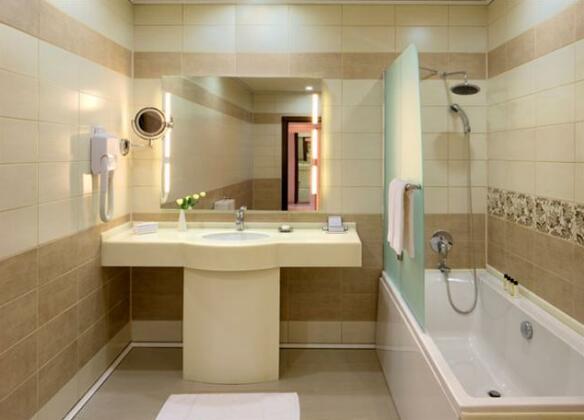 HighCrest Hotel - Photo4