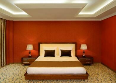 HighCrest Hotel