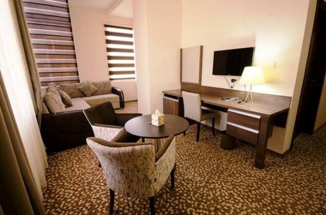 Banoj Hotel - Photo2