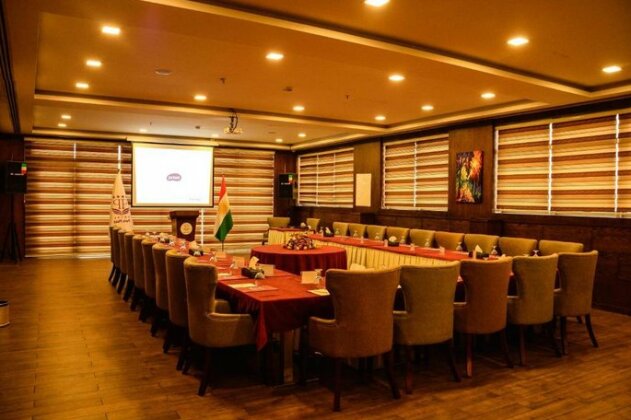 Paris Plaza Hotel - Photo5
