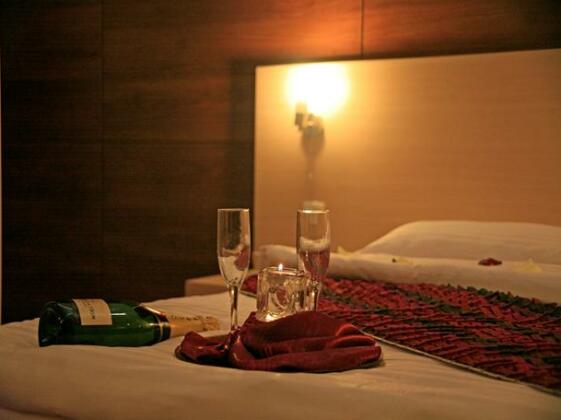 Van Royal Hotel - Photo3