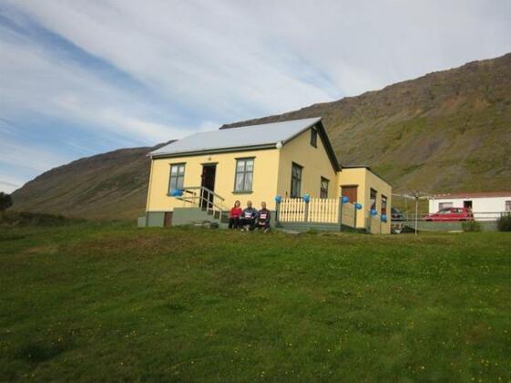 Blomsturvellir Holiday Home - Photo2