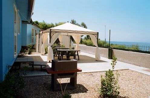 Mobile Home Camping - Photo4