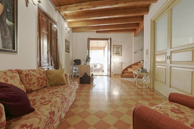 Atenea Luxury Suites - Photo4
