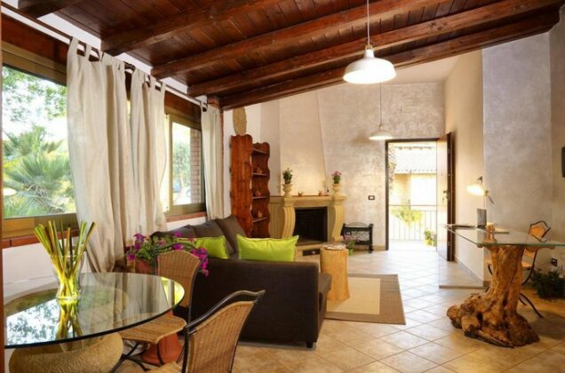 B&B Lekythos - Photo3