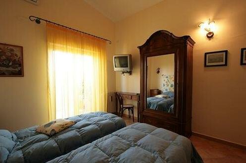 Casa Fiorita Bed and Breakfast - Photo4