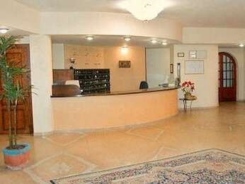 Hotel Akrabello - Photo2