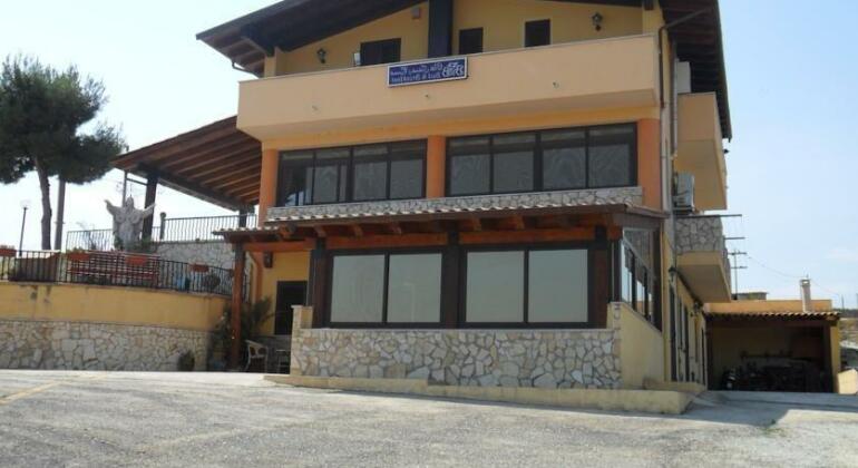 Villa Jolanda & Carmelo - Photo2