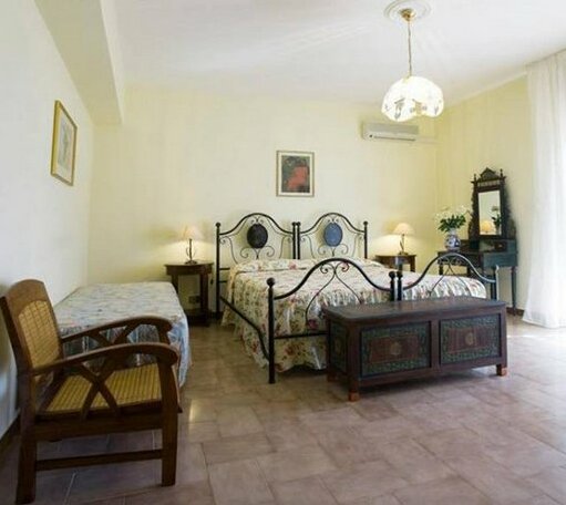 Bed & Breakfast Villa Flora Agropoli - Photo3