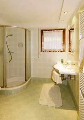 Ahrner Wirt Apartments - Photo3