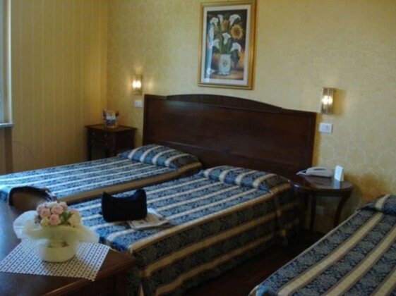 Hotel Villa Aricia - Photo2