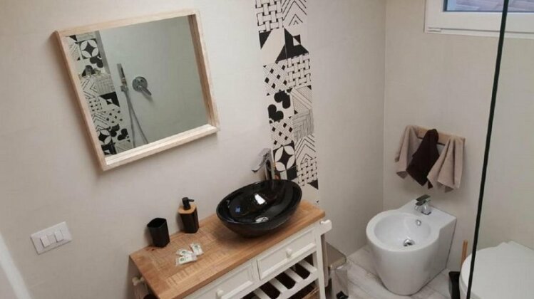 Amelia Apts - Photo3