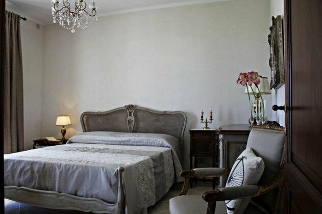 Donna Monis - Photo4