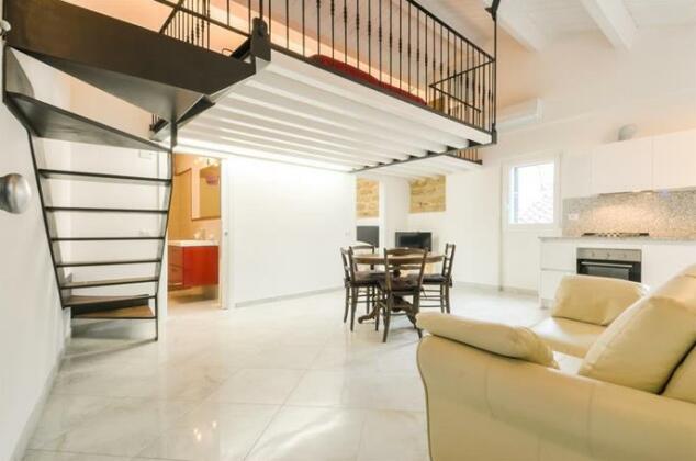 Loft In The Old Town - Photo2