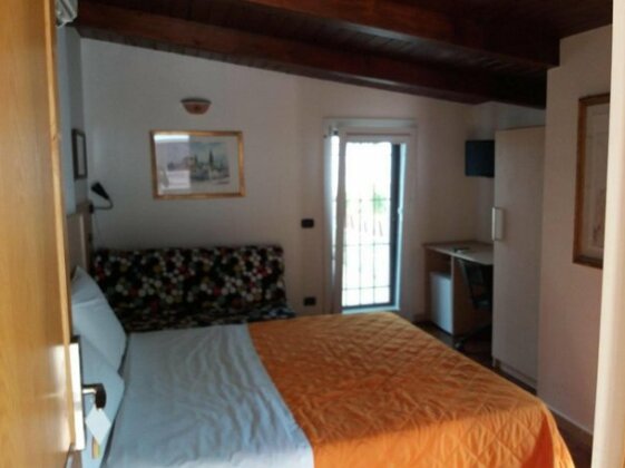 Villa Mola Bed And Breakfast - Photo4