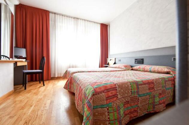 Hotel Turin - Photo4