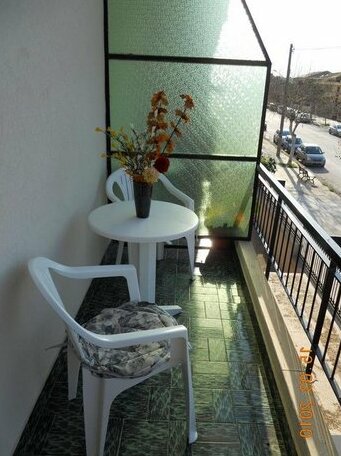 Liberty Avola - Photo5