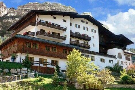 Hotel Dolomiti Badia