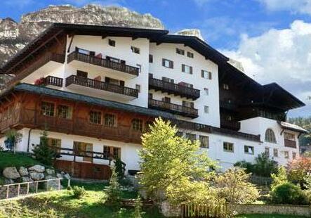Hotel Dolomiti Badia - Photo2