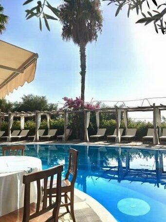 Galanias Hotel & Retreat - Photo3