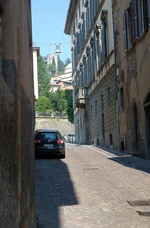 La Rosa Scarlatta Bergamo