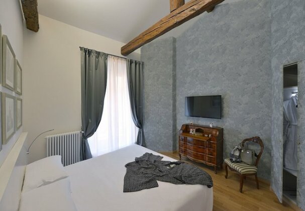 Al Cappello Rosso Suite Apartments - Photo4