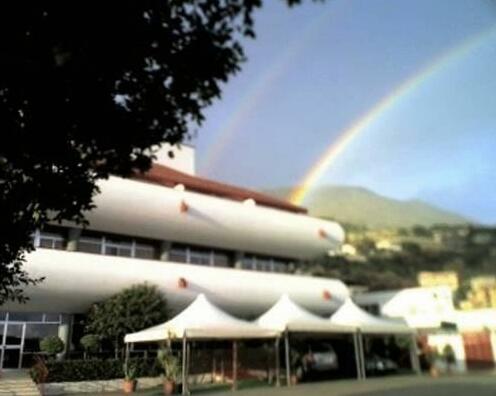 New River Hotel Borgetto - Photo2