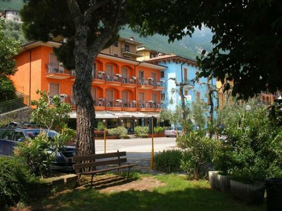 Hotel Smeraldo Brenzone - Photo2