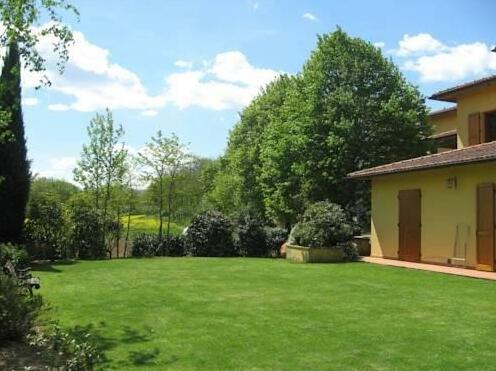 At the gates of chianti - Photo2