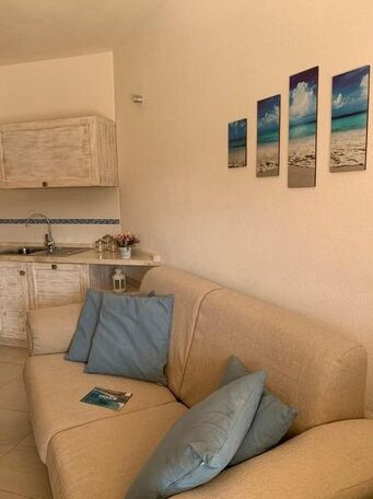 Turquoise & Wood Stylish House 23 - Photo3