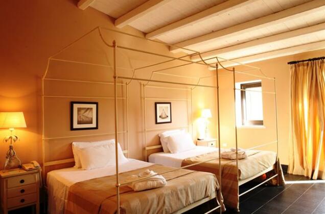 Falconara Charming House & Resort - Photo4