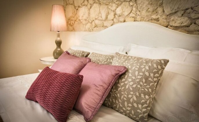 BB22 Suites and Bakery - Photo5