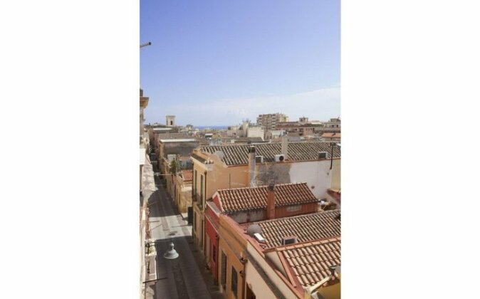 Charming bright in Cagliari historic city center - Photo4