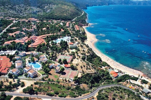 Palmasera Village Resort - Photo2