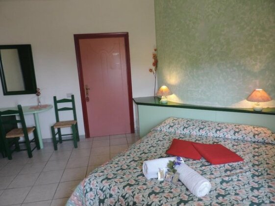 Hotel S'Ustiarvu - Photo3