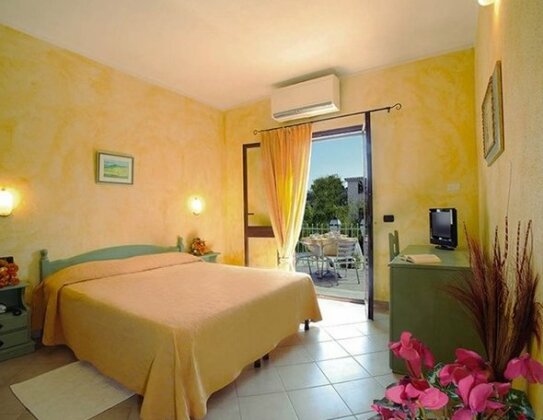 Residence Gli Ontani 103S - Photo2