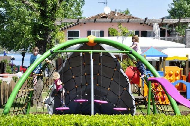 Camping Punta Lago - Photo4