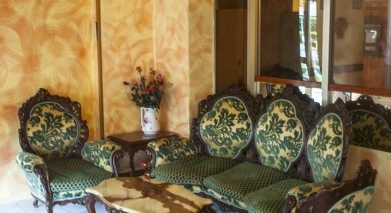 BH Colombo Boschetto Holiday Hotel - Photo4