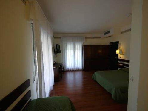Hotel Piccadilly Camaiore - Photo4