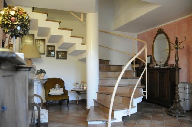 Cascina with Swimmingpool - Photo2