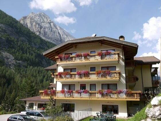 Hotel Dolomites Inn - Photo2