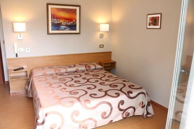 Hotel Helga - Photo5