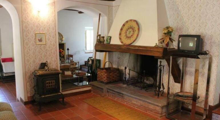 Holiday House In Tuscany Countryside Near Lucca - Photo2