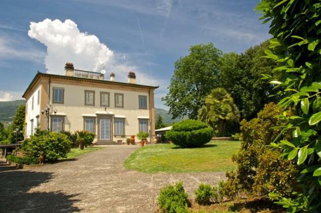 Villa Lazzareschi Case Vacanza