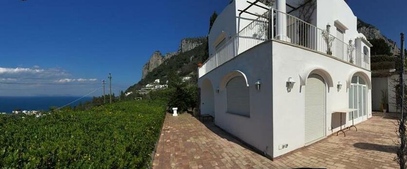 Capri Treasure